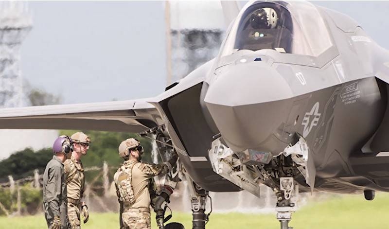 Турецких пилотов отстранили от полётов на F-35