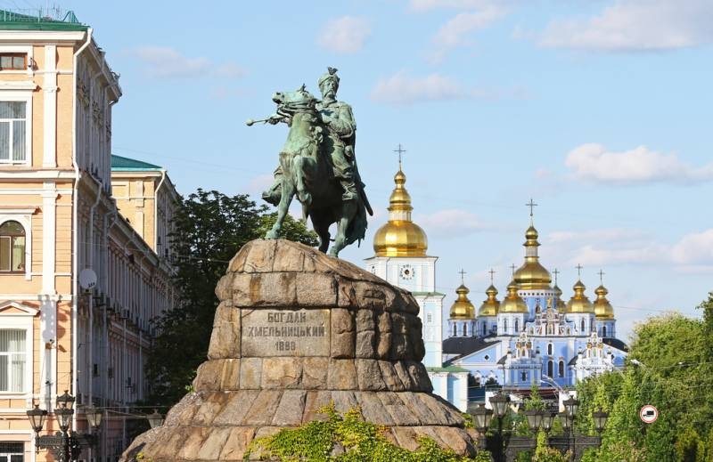 8 июня 1648 года Богдан Хмельницкий написал письмо царю Алексею Михайловичу