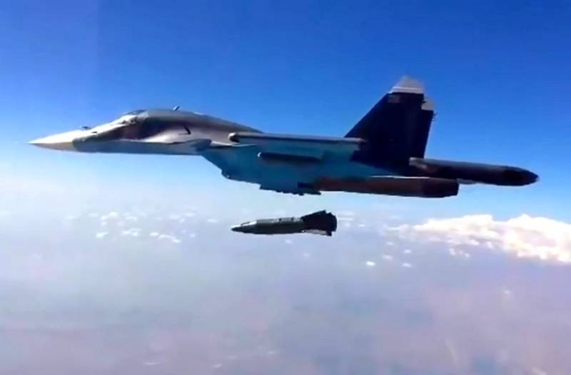 Российская бомба КАБ-1500ЛГ разогнала построение боевиков в Сирии