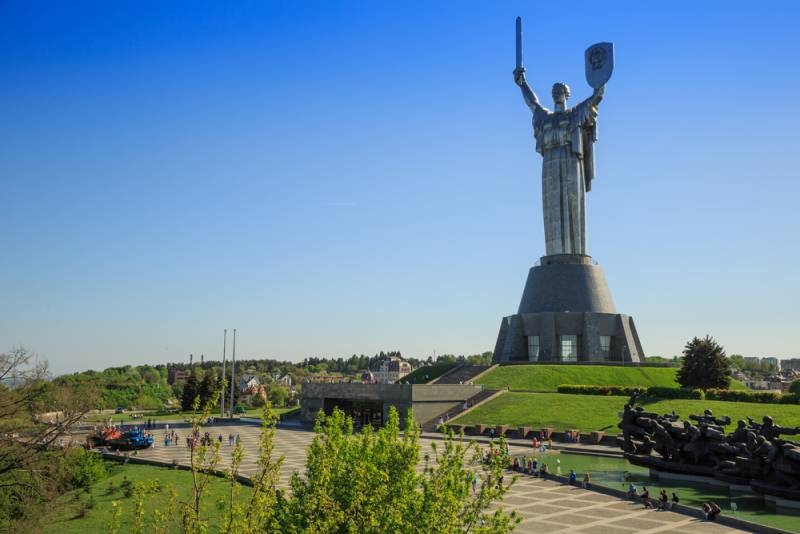 Суд Киева отменил решение о переименовании проспектов "в честь" Шухевича и Бандеры