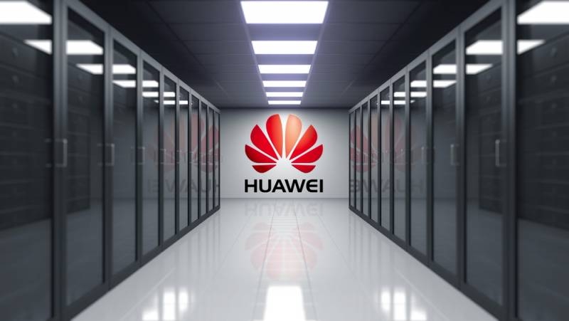 Huawei готовится заменить американскую ОС "Android" на российскую "Аврору"