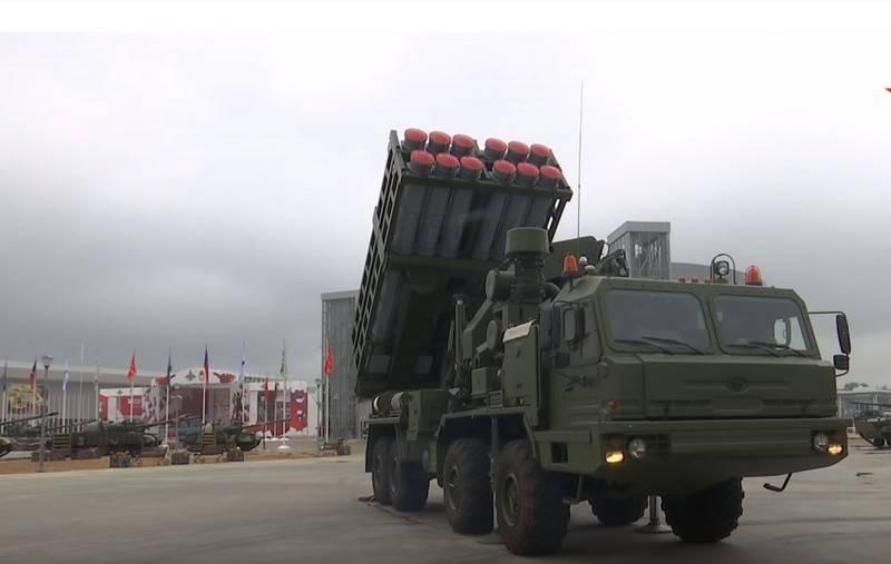 Поставка ЗРК С-350 "Витязь" в войска начнётся с приграничных полков