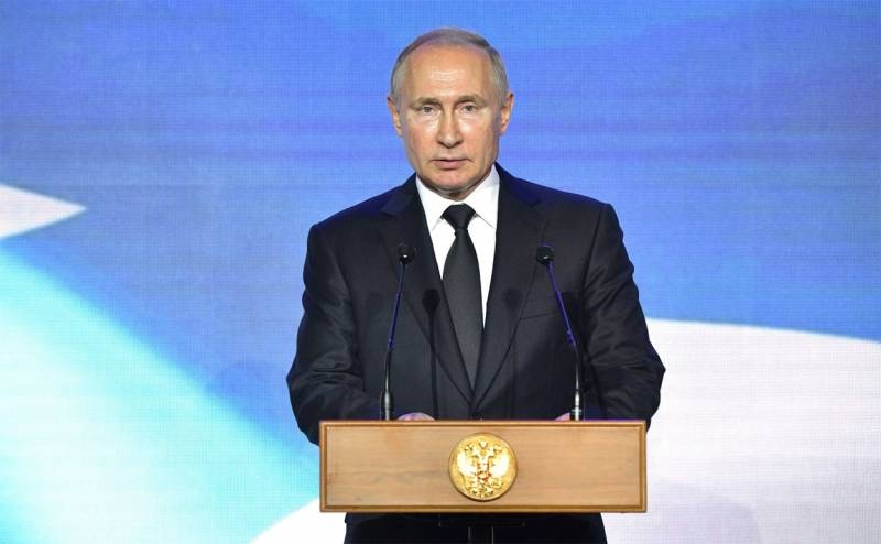 Назван процент россиян, желающих видеть Путина президентом РФ после 2024 года