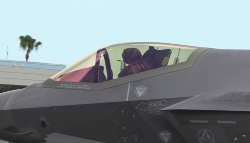 Проблема с фонарями кабин F-35 возникла из-за желания сэкономить