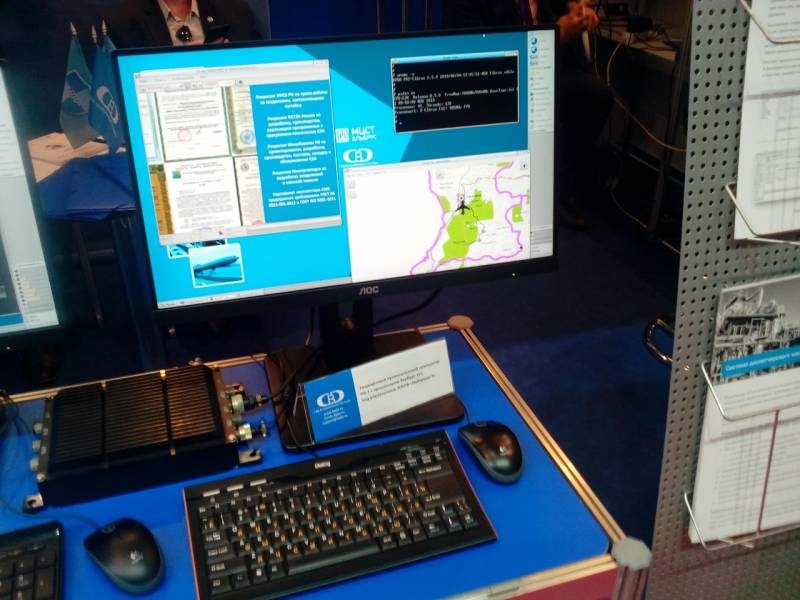В Санкт-Петербурге показали промышленный компьютер ПК-2 с ЗОСРВ "Нейтрино-Э"