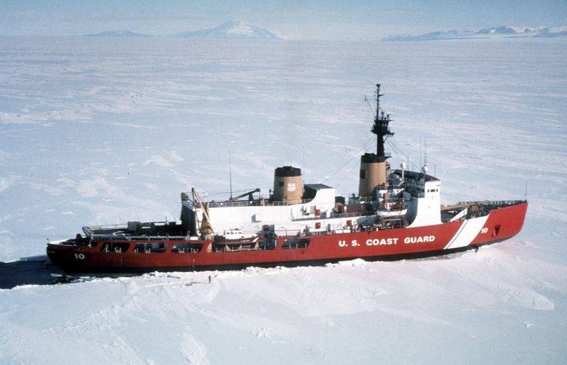 В США требуют шесть ледоколов для противодействия России в Арктике