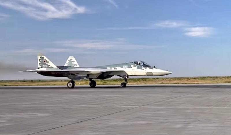 В Америке Су-57 назвали клоном F-22 и F-35