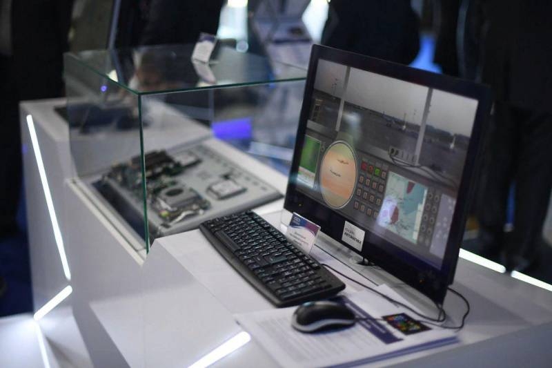 На МАКС-2019 представлен новейший российский компьютер "БИНОМ-КА"