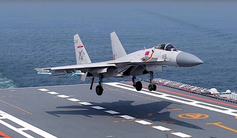 В Китае сравнили новый авианосец с купленным у Украины "Варягом"