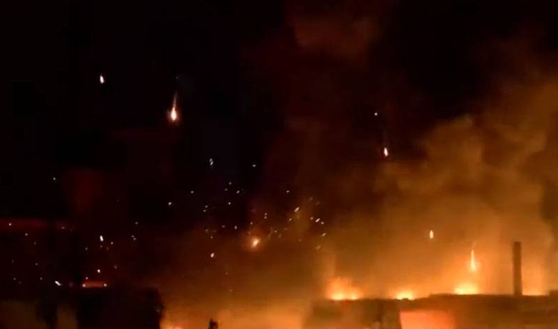 В Турции произошёл пожар со взрывами на военном объекте близ границы с Сирией