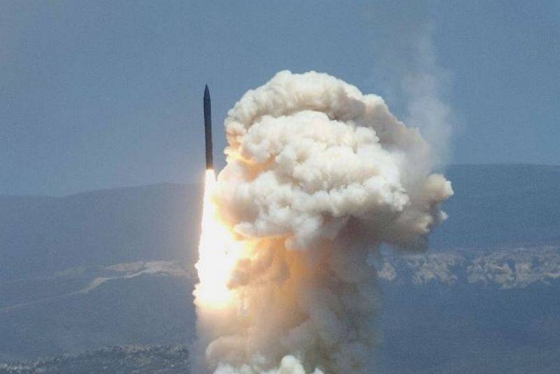 США анонсировали испытания баллистических ракет средней дальности