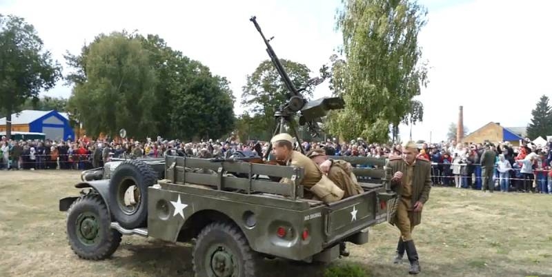 На Украине провели "политкорректную" реконструкцию одного из событий ВОВ - радикалы снова недовольны