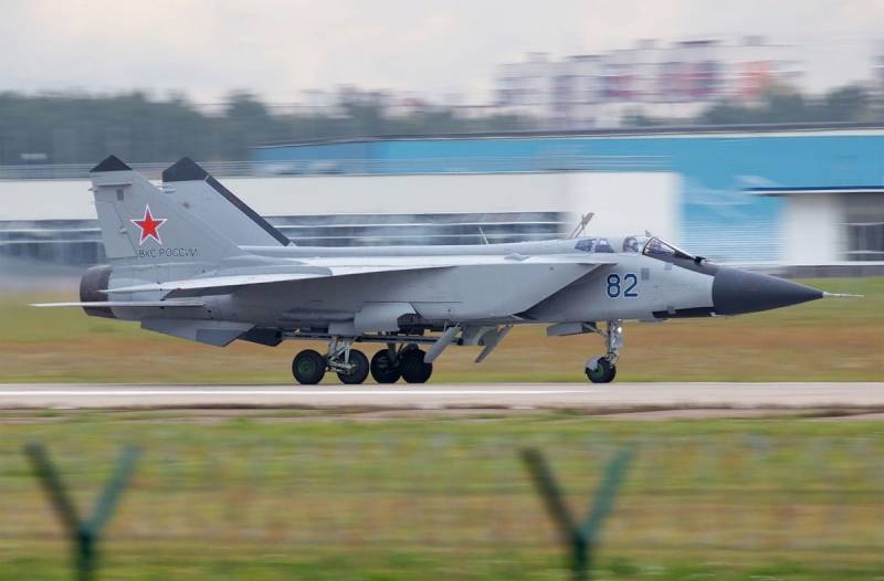 В сети появилось фото второго МиГ-31Д под "противоспутниковую ракету"