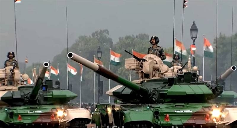Танки Т-72 и Т-90 ВС Индии получат БОПС индийского производства