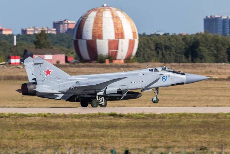 В сети появилось фото второго МиГ-31Д под "противоспутниковую ракету"