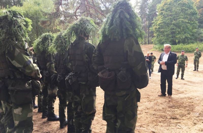 Швеция решила увеличить военные расходы из-за "российской угрозы"