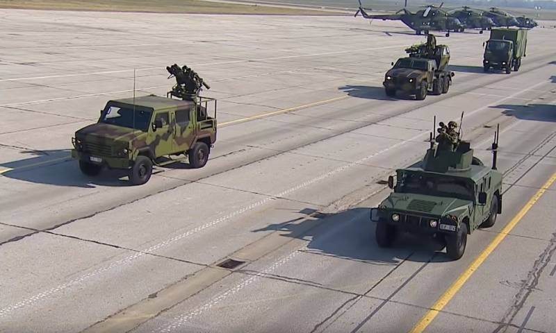 Какую боевую технику показали Медведеву на сербском параде