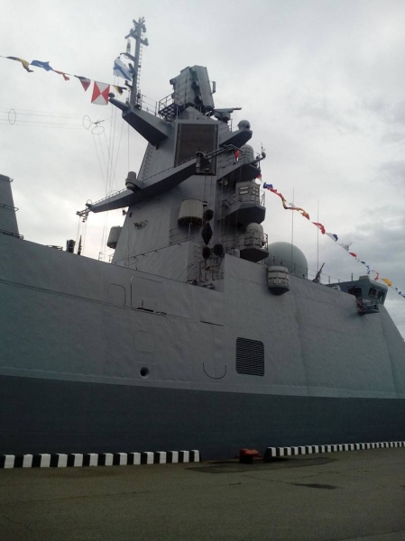 "Русские наращивают боевую мощь и ведут себя провокационно" - адмирал ВМС США