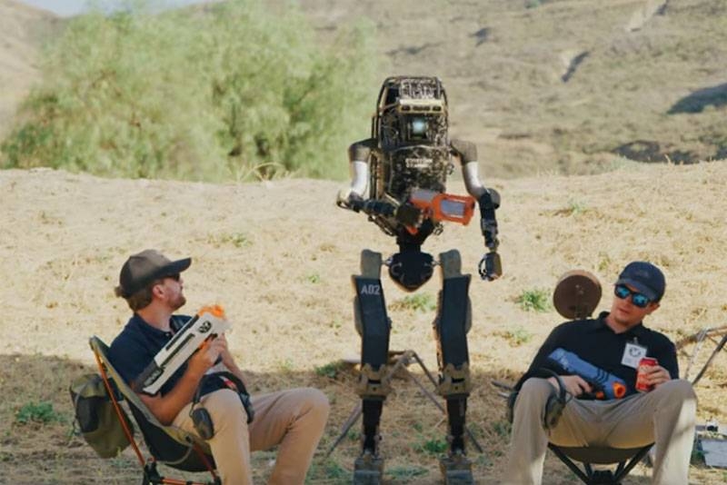 Восстание робота-стрелка: в сети показали пародию на ролики Boston Dynamics
