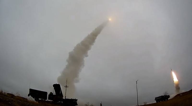 Минобороны показало видео стрельб ЗРС С-400 на полигоне Капустин Яр