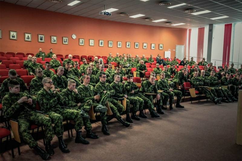 "Защита от российской угрозы": в НАТО предложили Прибалтике систему совместных военных закупок