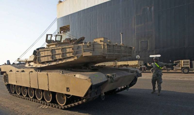 В порту Риги выгружена крупнейшая партия американской военной техники