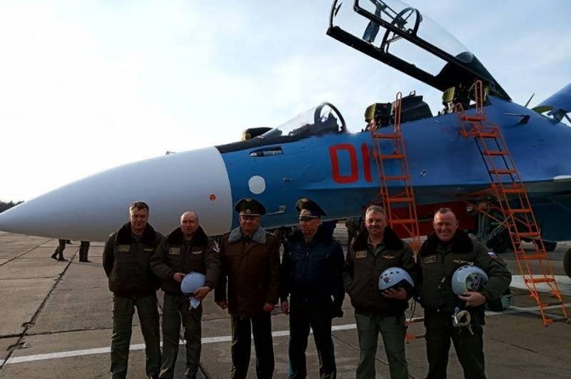 Су-30СМ ВВС Белоруссии оснастили французскими ИЛС Thales HUD 3022