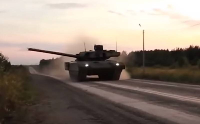В "Ростехе" рассказали о сроках поставки танка Т-14 "Армата" в войска