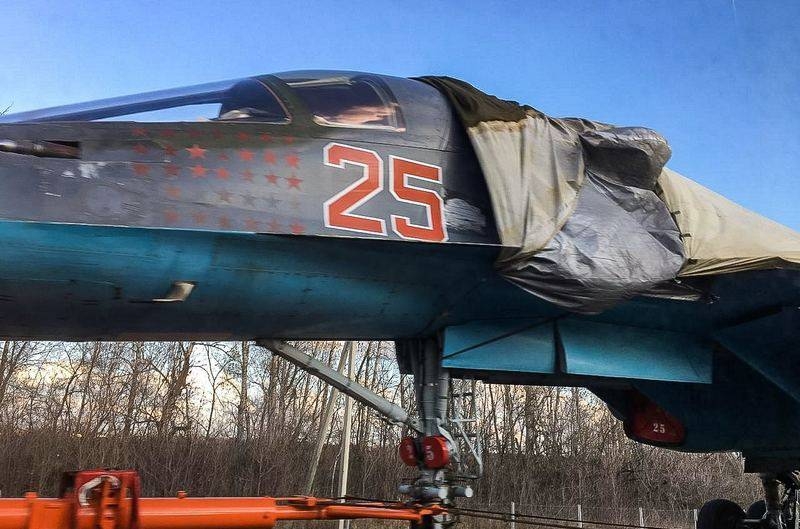 Российский Су-34 на трассе под Воронежем удивил американцев