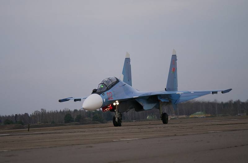 Су-30СМ ВВС Белоруссии оснастили французскими ИЛС Thales HUD 3022