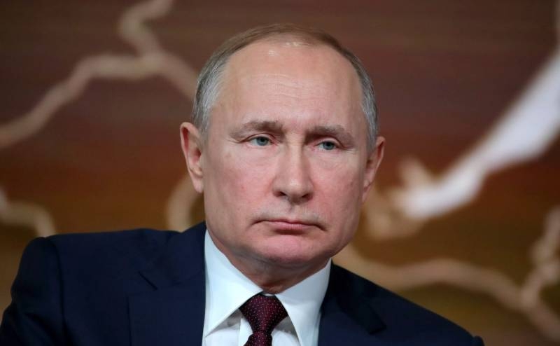«Он должен помнить, что диктаторы не уходят в отставку» – в США о пресс-конференции Путина