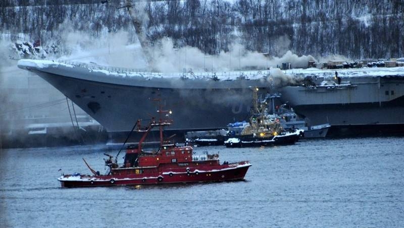 При ликвидации пожара на ТАВКР "Адмирал Кузнецов" погиб военнослужащий