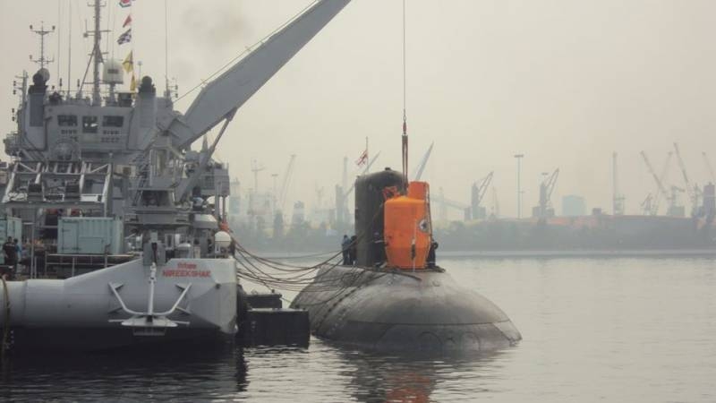 Мьянма впервые получила подводную лодку после одобрения России