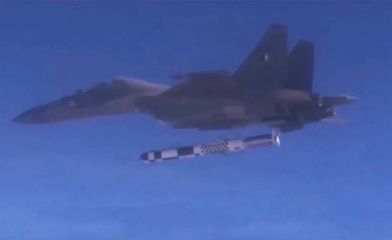 В Индии показали сброс 2,5-тонной ракеты «БраМос» с Су-30МКИ с «конструктивными доработками»