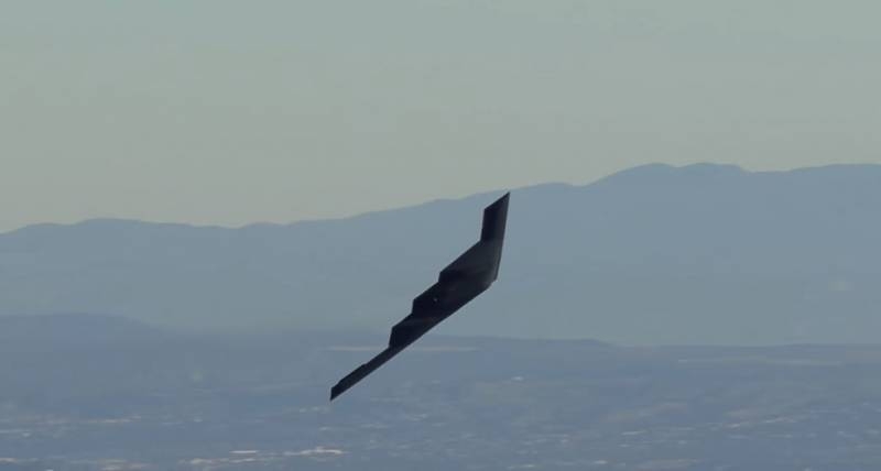 Американский генерал: Когда летит B-2, вы слышите звук свободы
