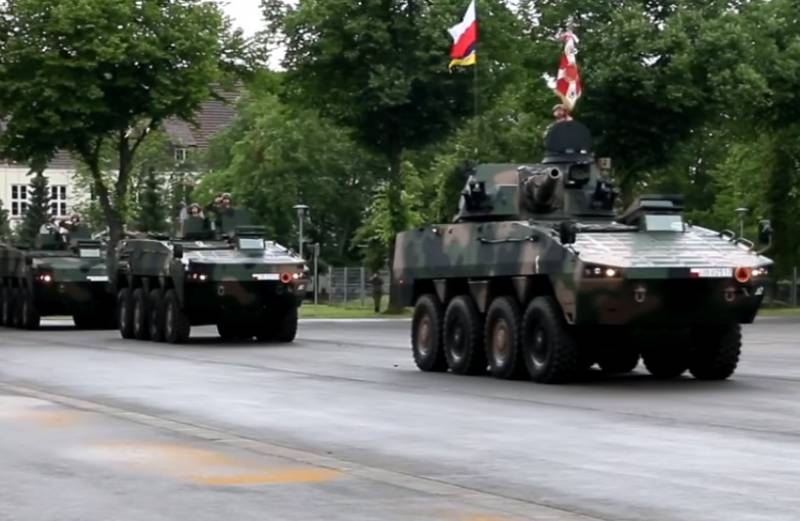 Польский президент ознакомился с новинками «панцерной» военной техники