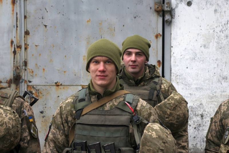 Украинский полковник: Если войска получат приказ, они сразу освободят Донецк и Луганск