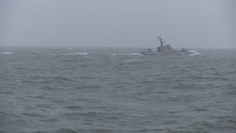 ВМС Украины провели учения с боевыми стрельбами в Азовском море