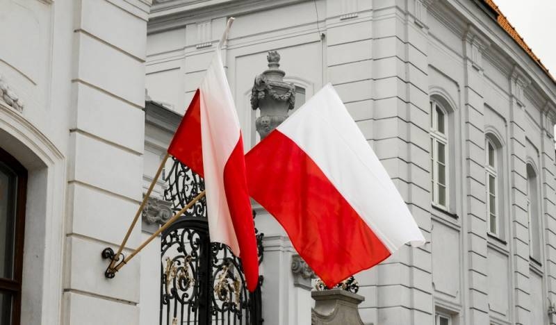 Польский МИД заявил о праве требовать репараций от России по итогам ВМВ