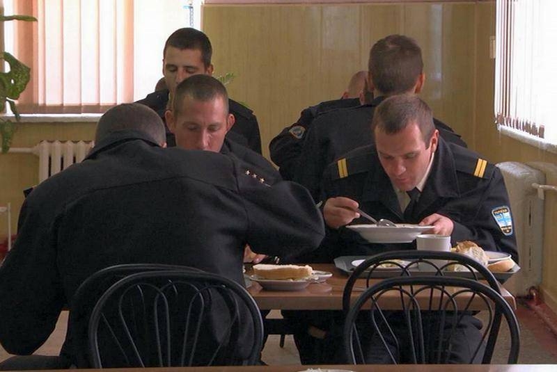 На голодном пайке: с поставками продуктов питания в ВСУ возникли проблемы из-за коронавируса