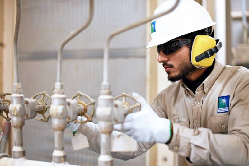 Die Zeit: Из-за нефтяной войны с Россией Saudi Aramco потеряла более 20 процентов прибыли