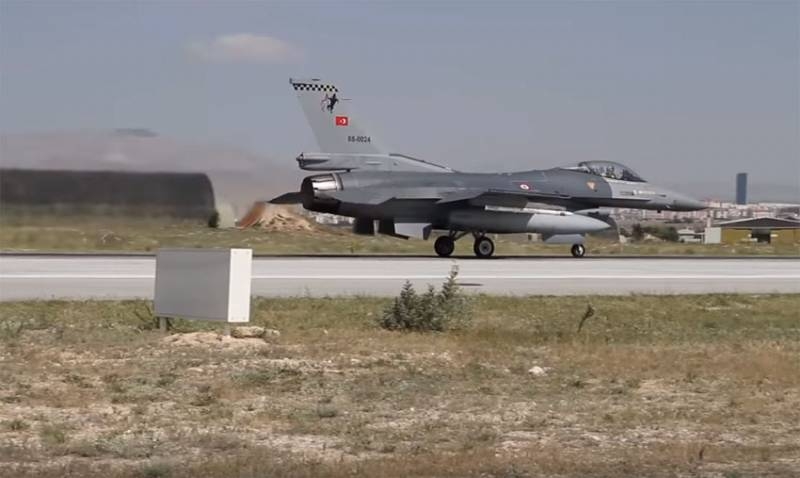 ВВС Турции нанесли удар по иракскому Кандилю