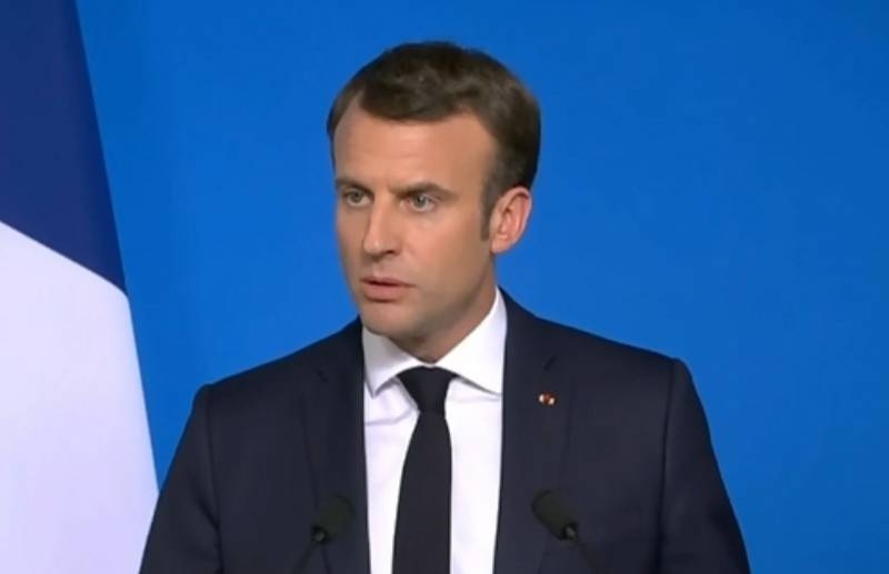 «Мы находимся в состоянии войны»: Макрон обратился к французам