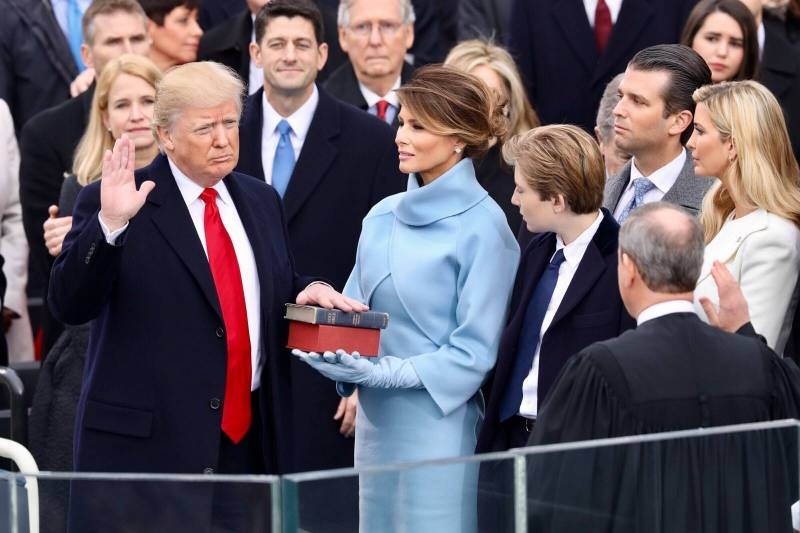 В США: Трамп может перенести выборы из-за коронавируса и остаться президентом на неопределённый срок