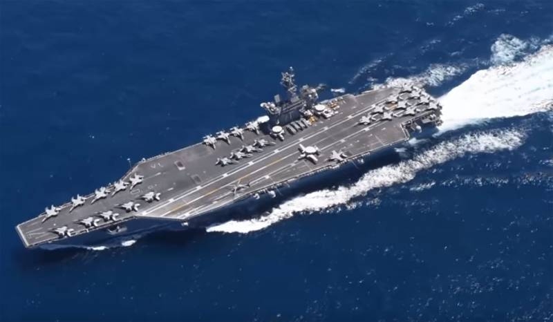 «В связи с утратой доверия»: в США решили освободить от должности командира авианосца «Теодор Рузвельт»