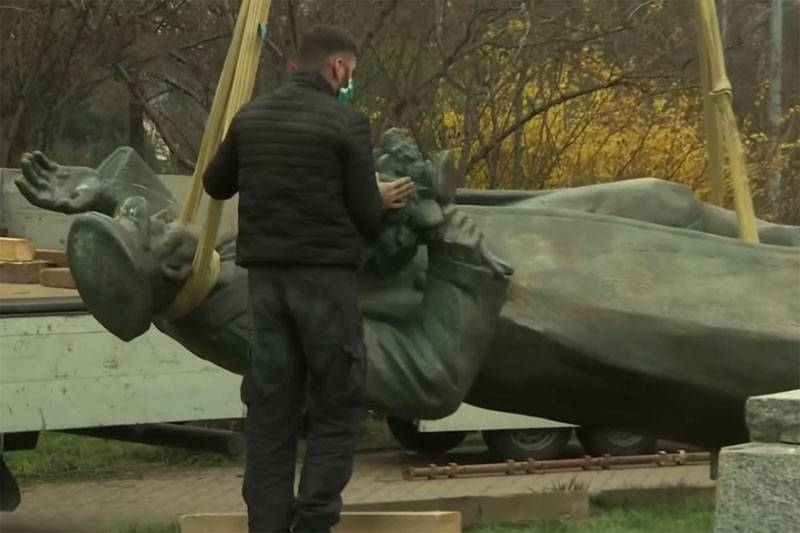 В прессе Германии: глава Праги-6 предлагал русским разместить памятник маршалу Коневу на территории посольства РФ