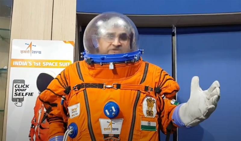 Индийские космонавты находятся в Звёздном городке в России и продолжают подготовку к экзамену