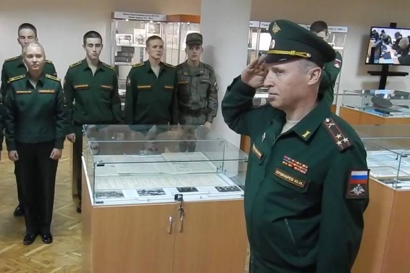 21 мая – День военного переводчика в России