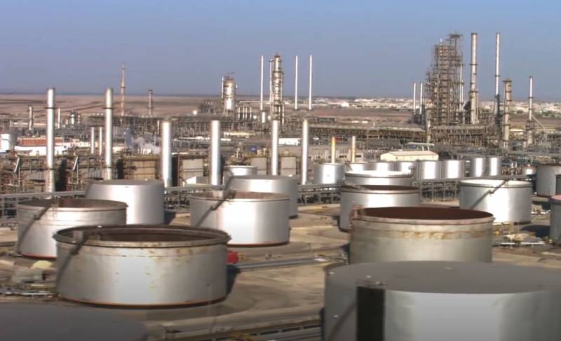 «Дно кризиса пройдено»: Саудовская Аравия подталкивает ОПЕК к наращиванию добычи нефти с августа 2020