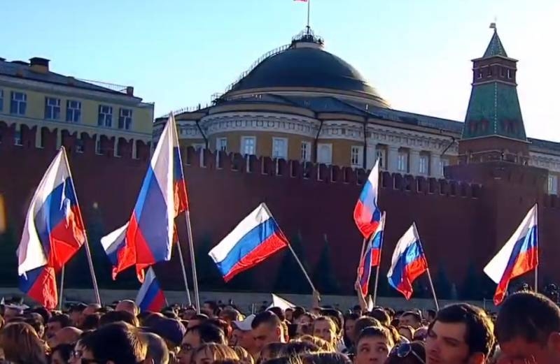 22 августа &ndash; День государственного флага Российской Федерации